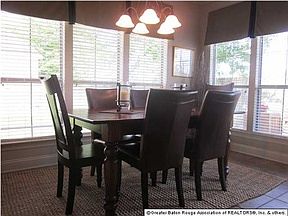 5th image of 10813 Woodland Oaks Dr