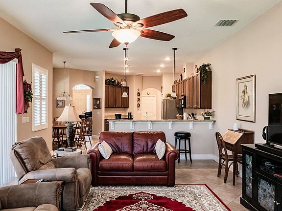 3rd image of 27190 Hawks Nest Cir