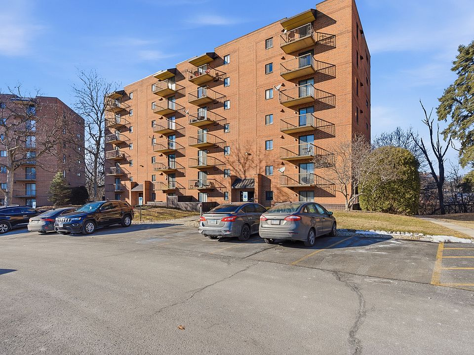 1st image of 6010 Lake Bluff Dr Unit 402