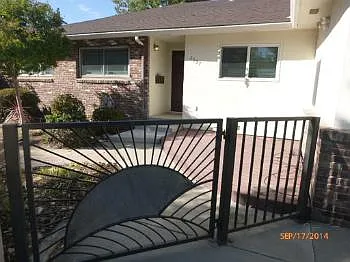 2037 Stover Way photo 1