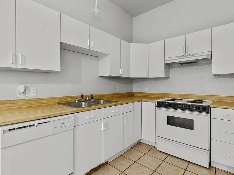 210 Joshua Blvd #210 — Photo 8