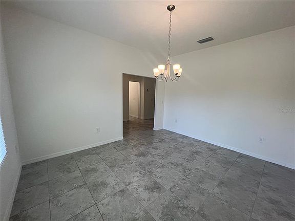 5th image of 354 Albatross Rd