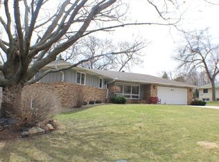 64 W Kraft Rd, West Saint Paul, MN 55118