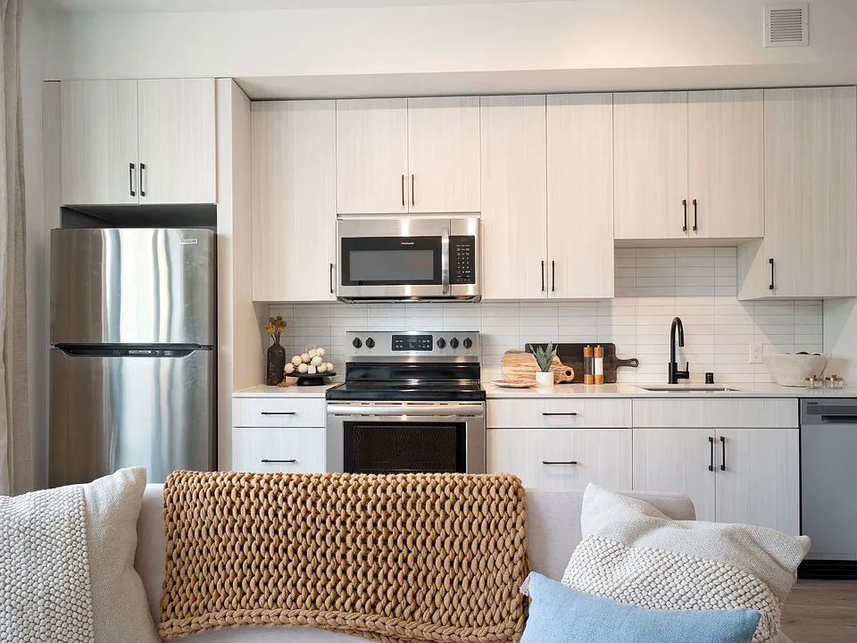 3725 Stinson Apartments