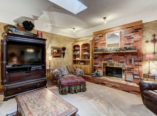 605 Lakeside Cir, Edmond, OK 73012