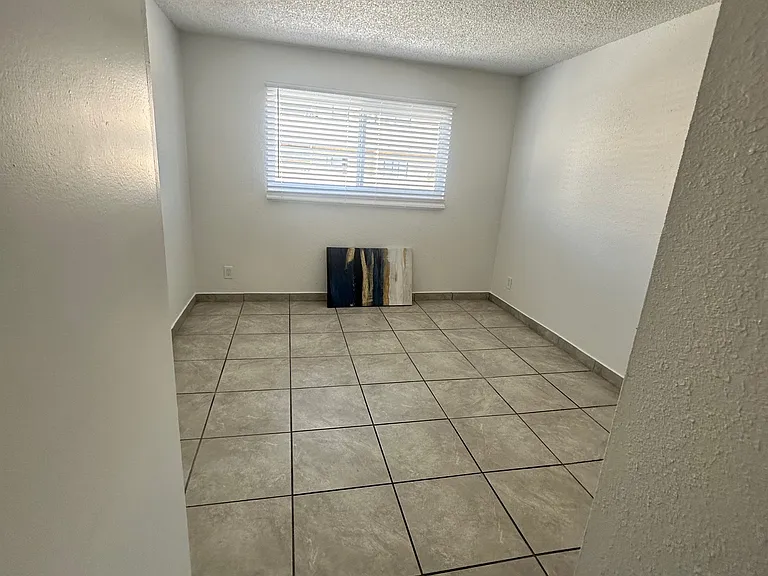 7729 Ventura Canyon Ave #6 — Photo 7