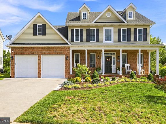 4th image of 107 Cahille Dr