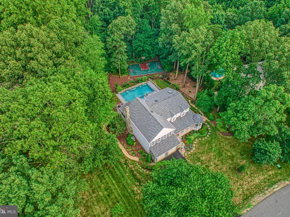 1225 Shaker Dr, Herndon, VA 20170