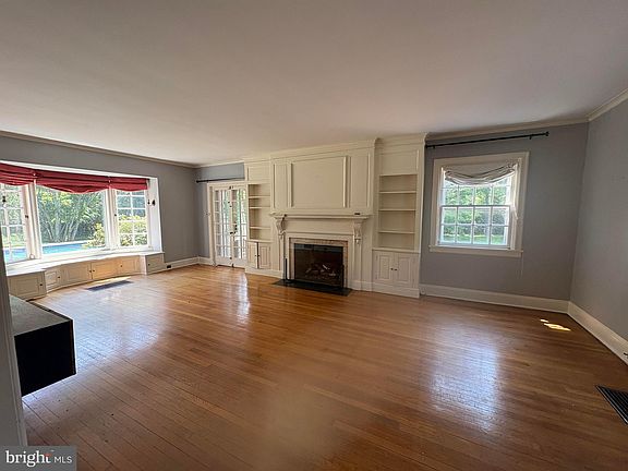 4th image of 490 Bancroft Rd