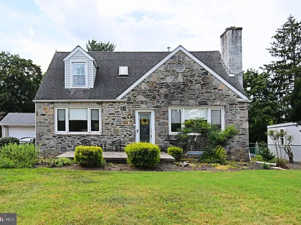 40 Terrace Rd, Plymouth Meeting, PA 19462