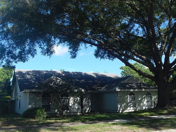 3rd image of 6210 Brookhill Cir
