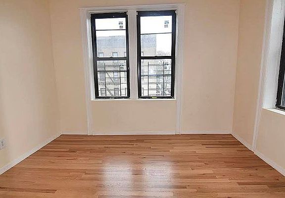 3rd image of 99 E 32nd St #3