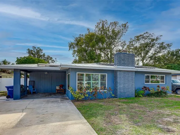 2210 Outer Dr, Sarasota, FL 34231