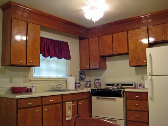 2nd image of 2210 Chalfont Dr APT 42