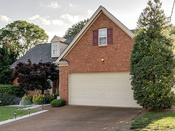 3rd image of 2417 Bayview Dr