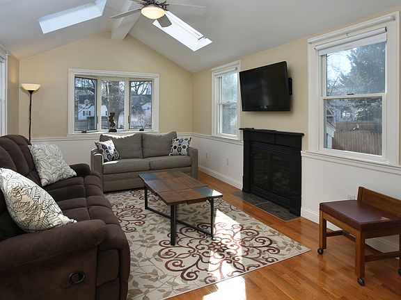 4th image of 57 Aborn Ave