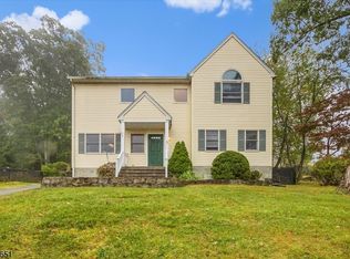 31 S Brookside Dr, Rockaway, NJ 07866