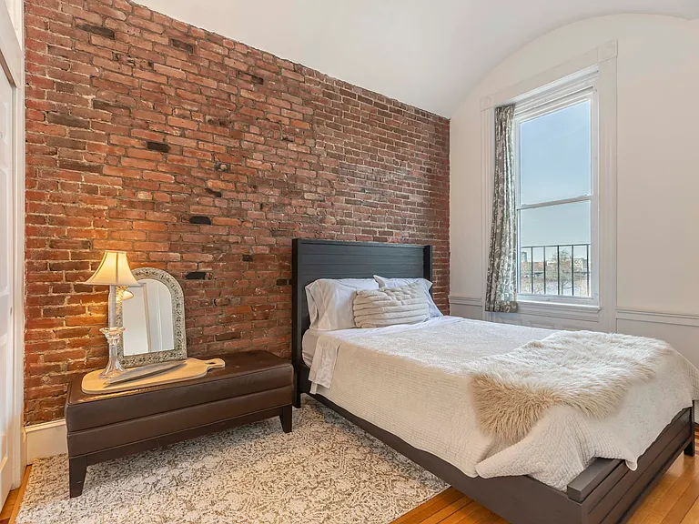 462 Beacon St #22 — Photo 15