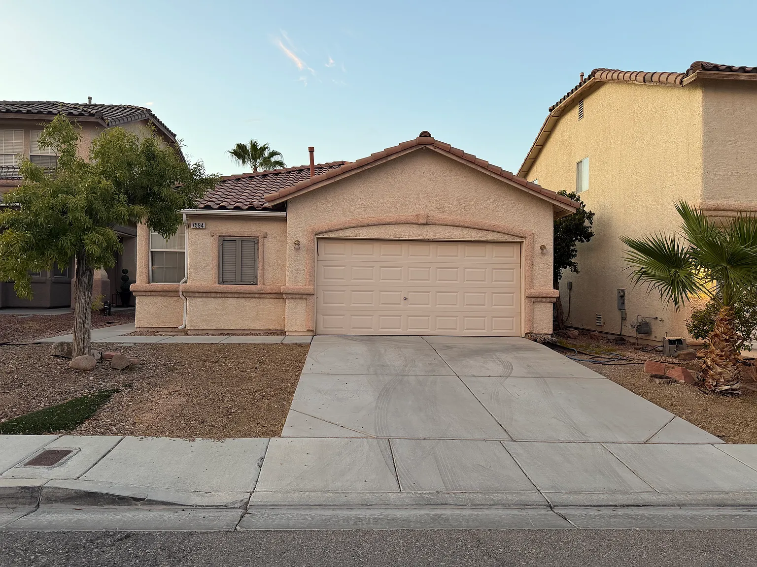 3 bed, 1419 sqft, $1,975 — Photo 1