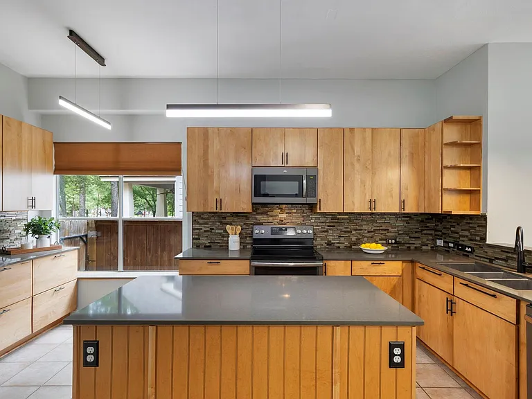 6 E Cottage Green St — Photo 19