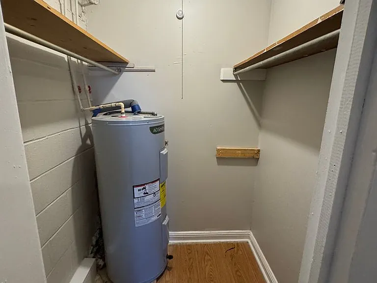 341 Laurel St — Photo 11