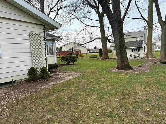 5th image of 56049 Wynnewood Dr