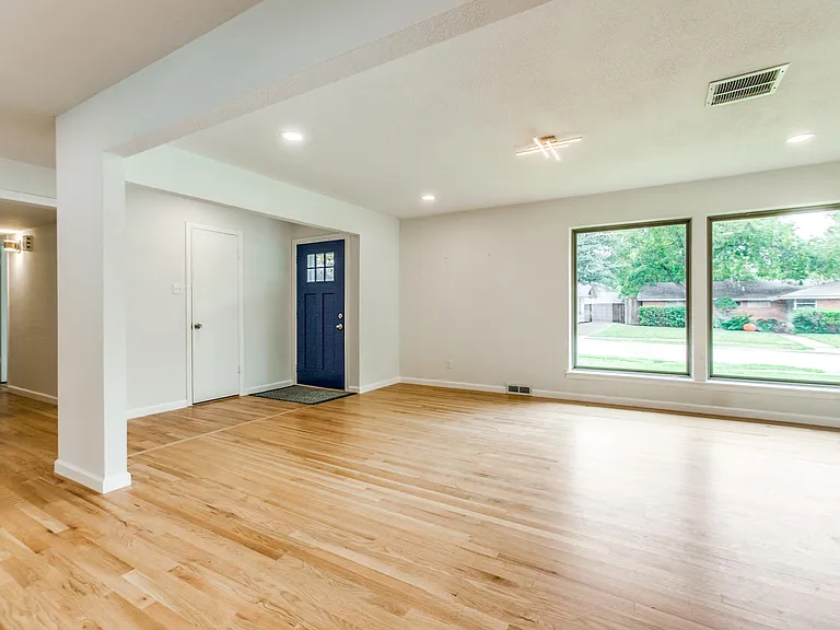 3517 Woodleigh Dr — Photo 12
