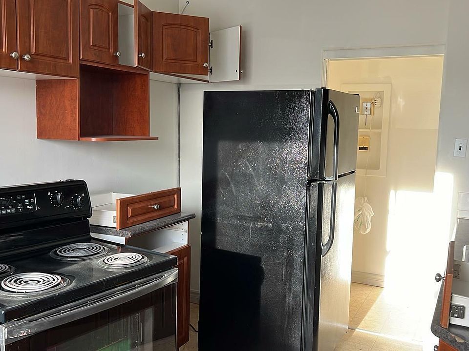 2nd image of 12722 A 118th Ave NW #5