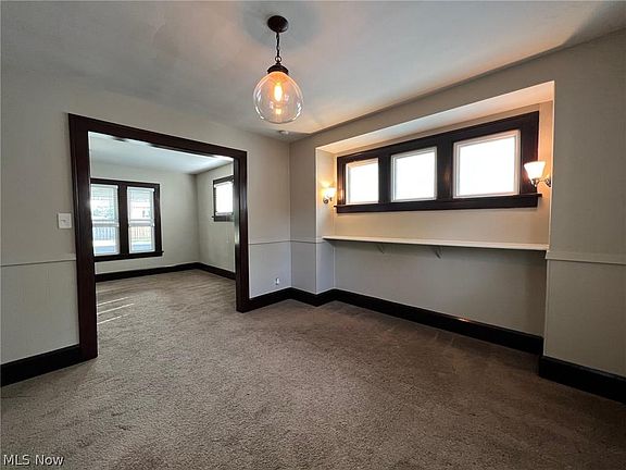 5th image of 724 W Jackson St #726