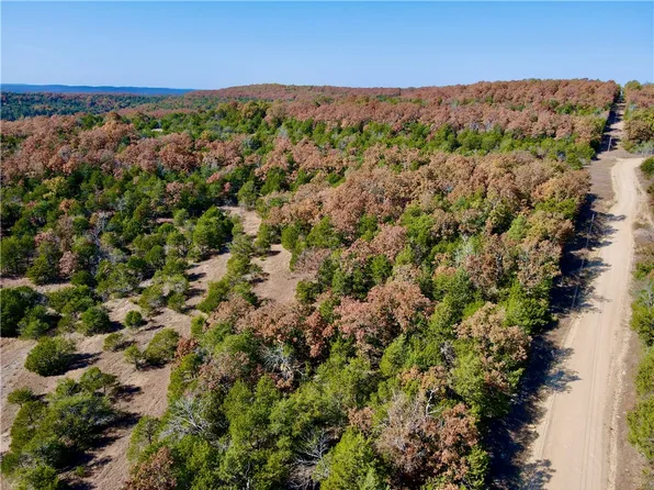 143 County Rd, Oakland, AR 72661