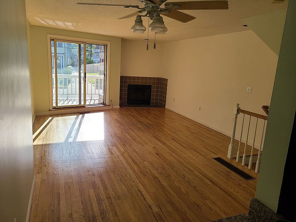 Wood burning FP, balcony, livingroom