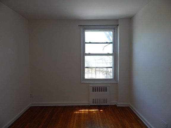 4th image of 10849 63rd Ave APT 3C