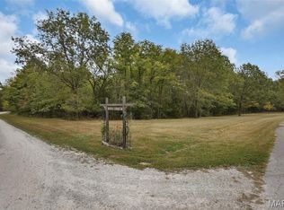 55 Rustic Lodge Ln, Defiance, MO 63341