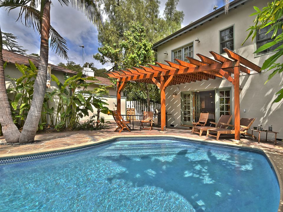 1st image of 22050 Galvez St