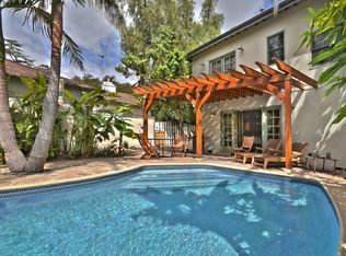 22050 Galvez St, Woodland Hills, CA 91364