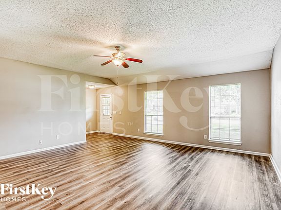 5th image of 18115 Brooknoll Dr