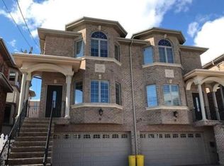 215 4th St #A, Palisades Park, NJ 07650