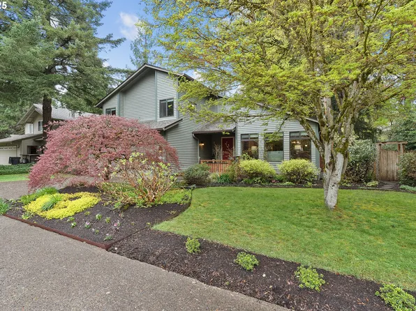 8099 SW Woody End St, Portland, OR 97224