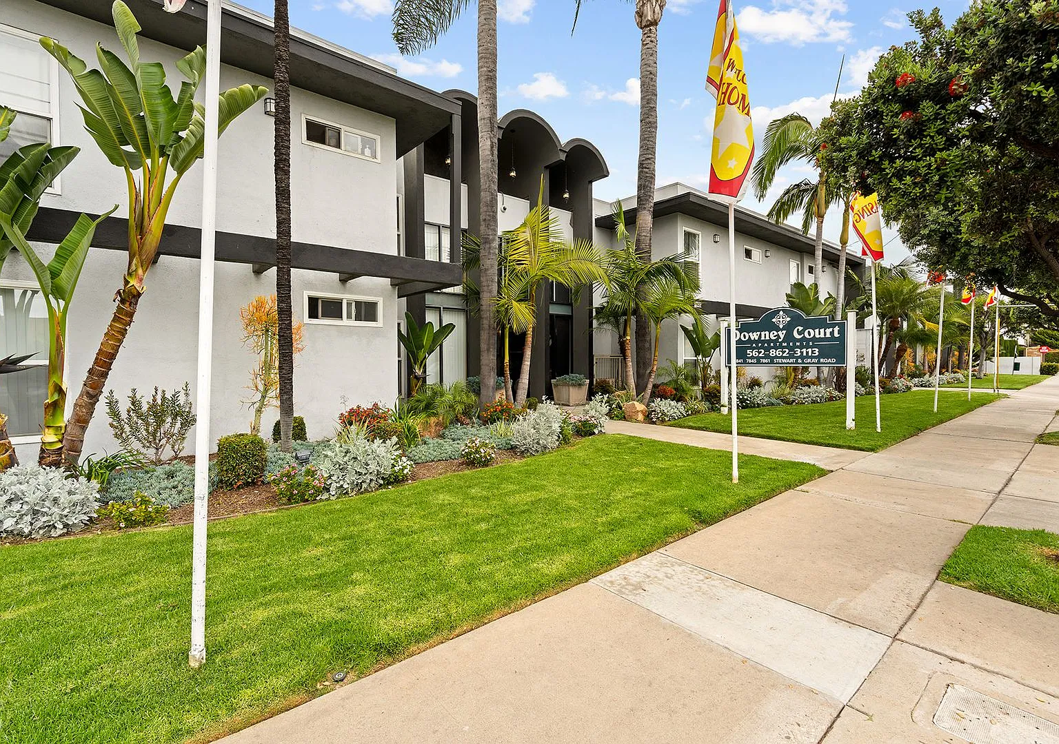 Downey Court Apartments — Photo 2