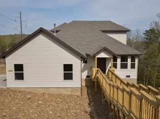 106 S Pinyon Point, Fayetteville, AR 72701