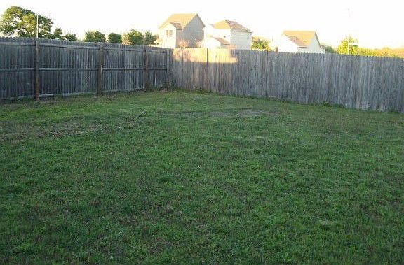 4th image of 10517 Many Oaks Dr