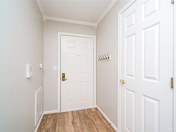 5th image of 3041 Westminster Dr APT 104