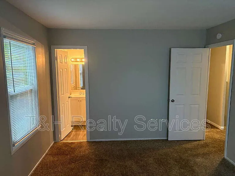 8513 E 37th Pl — Photo 11