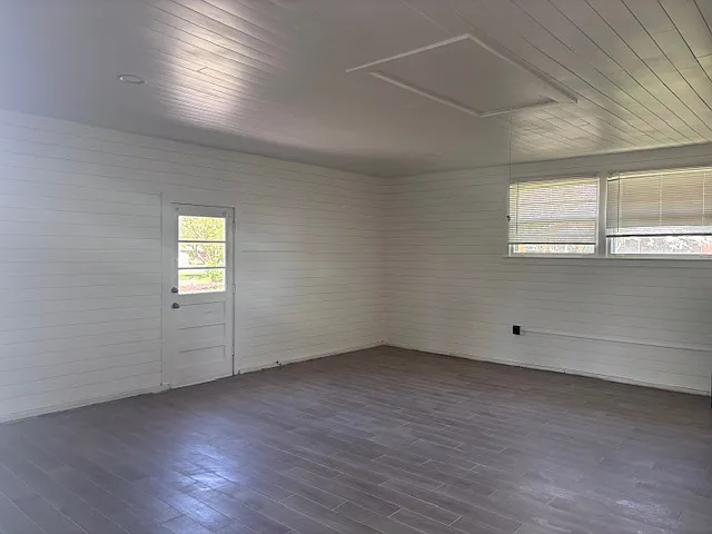 112 Maple Dr — Photo 5