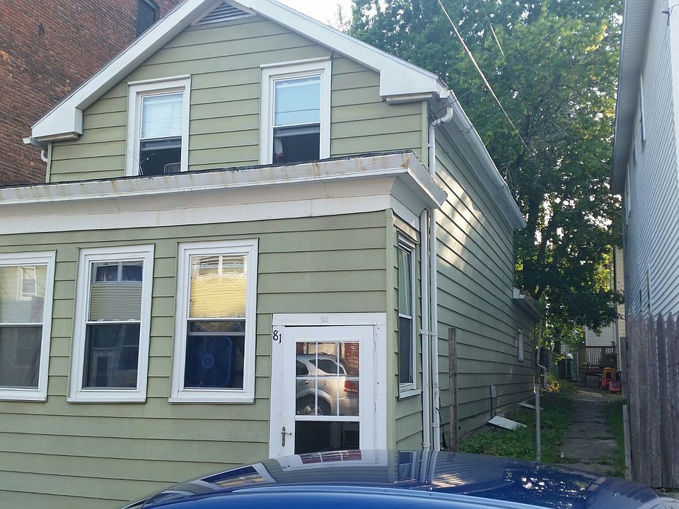 2nd image of 82 Congress St