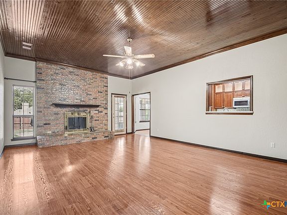 5th image of 1813 Tanglewood Dr