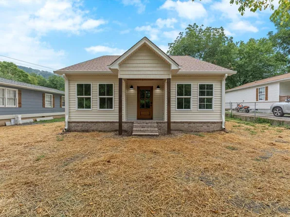 216 Oak Ave, South Pittsburg, TN 37380