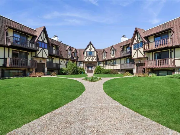 1512 1st Ave #C201s, Coralville, IA 52241