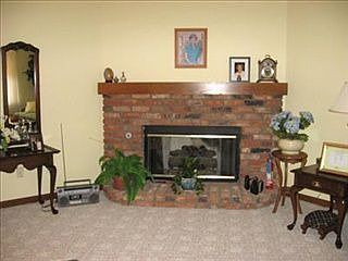 2nd image of 138 Southbridge Ln #138