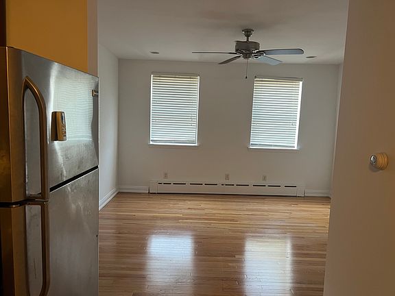 2nd image of 1829 E Passyunk Ave Floor 2